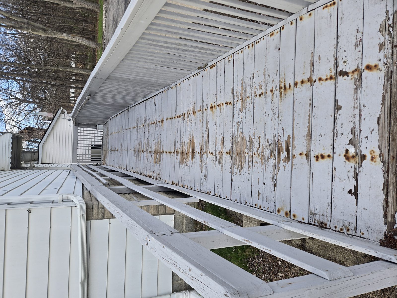 Spring cleanup at Santa Maria Lodge